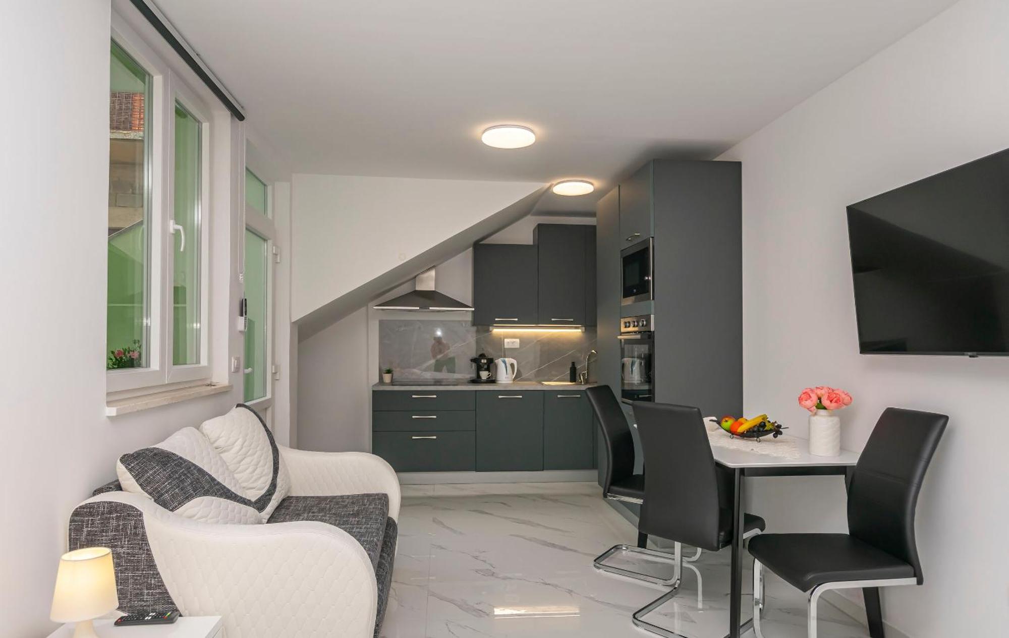 Apartment Ivano Дуги-Рат Экстерьер фото