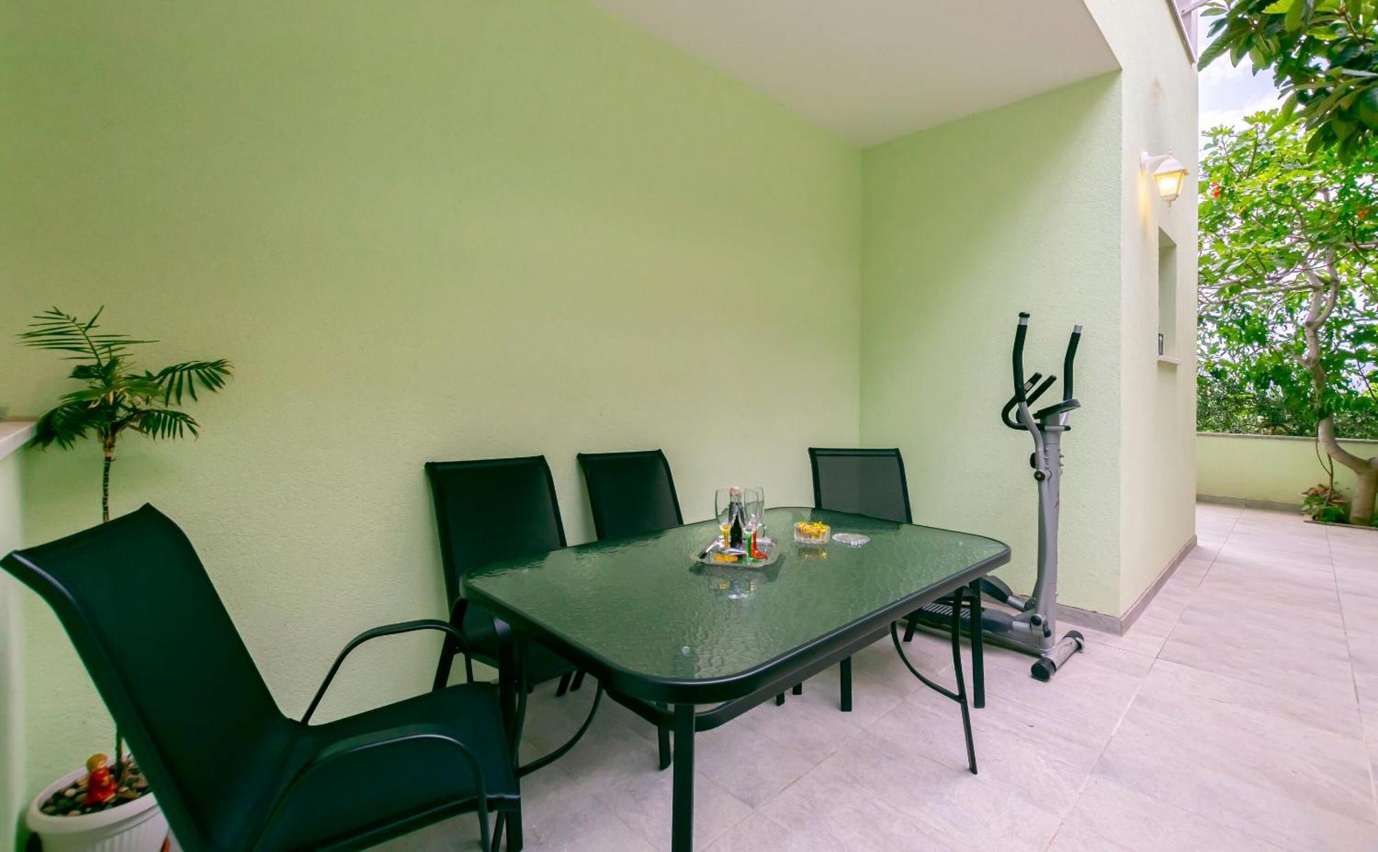 Apartment Ivano Дуги-Рат Экстерьер фото