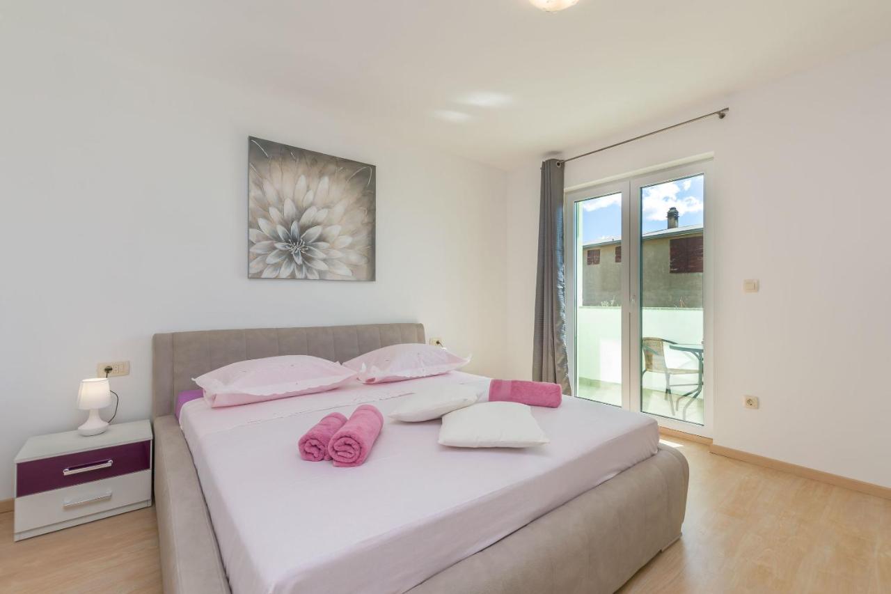 Apartment Ivano Дуги-Рат Экстерьер фото